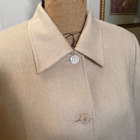 Escada Rabbit Wool Women’s Large Button Front Jacket Size 42 - Picture 10 of 11